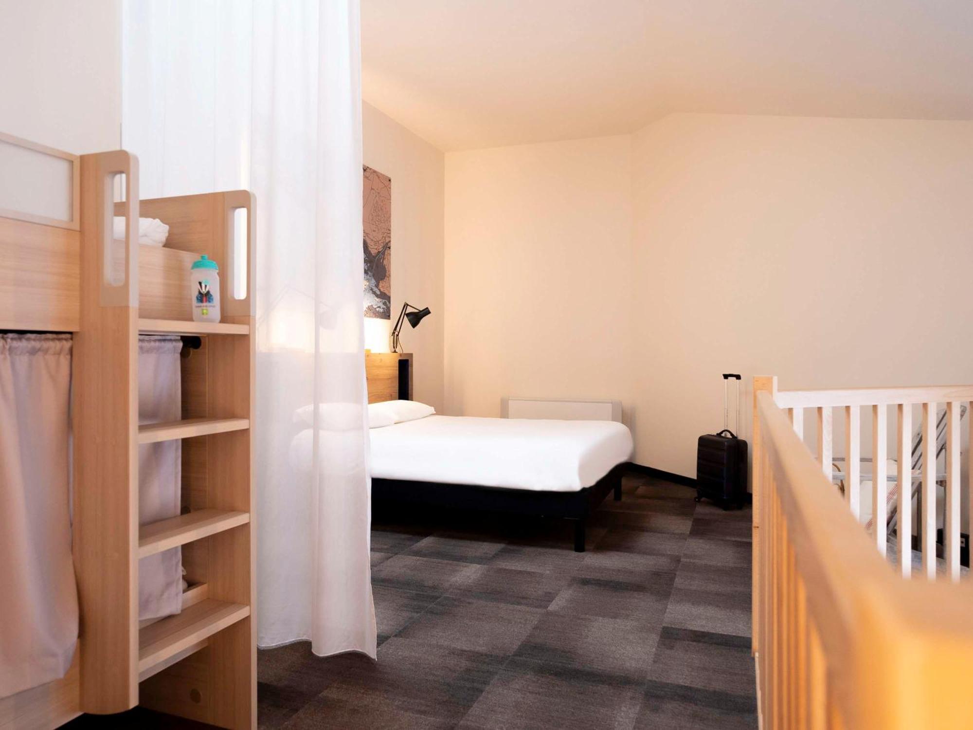 Готель Ibis Styles Saint Nazaire Centre Gare Екстер'єр фото
